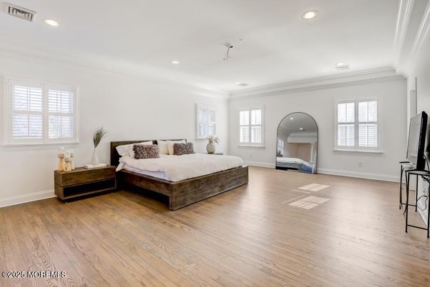Bedroom, Fireplace, Interior, Recessed Lighting, Wood Texture Flooring