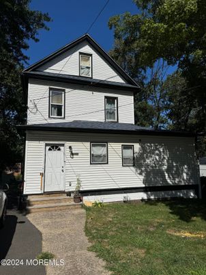 Exterior, Facade, Queen Anne Victorian