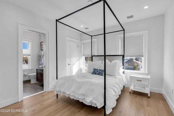 Bathroom, Bedroom, Interior, Recessed Lighting, Wood Texture Flooring