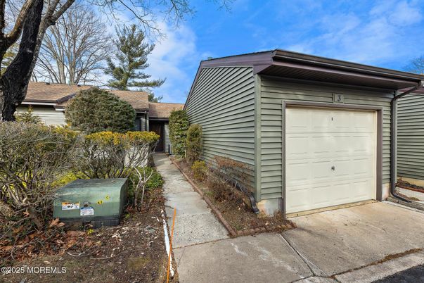Detached Garage, Exterior