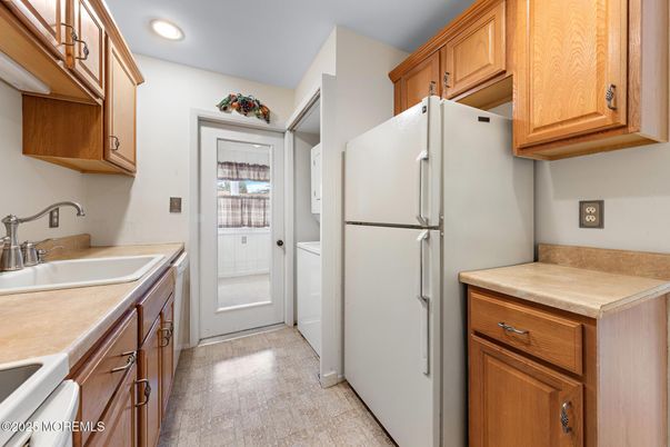 Interior, Kitchen, Recessed Lighting, Tile Countertops