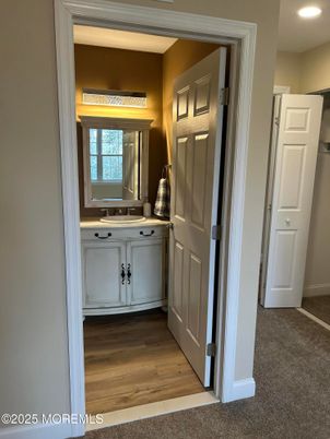 Bathroom, Interior, Recessed Lighting, Wood Texture Flooring