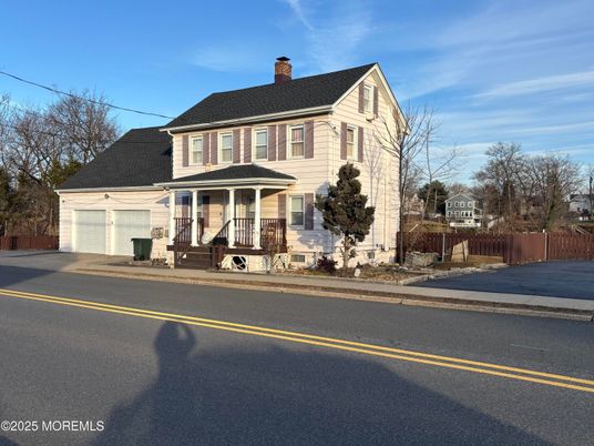 Attached, Exterior, Facade, French Provincial