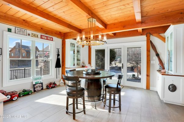 Chandelier, Dining room, Interior, Pendant Lights, Wooden Beams, Wooden Ceilings, Wood Texture Flooring