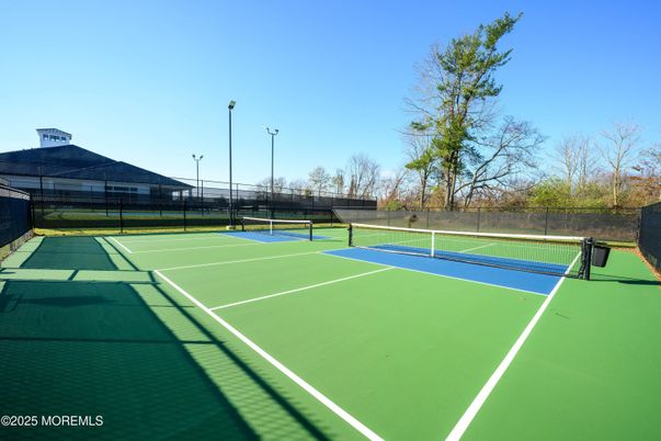 Exterior, Tennis Courts