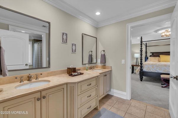 Bathroom, Bedroom, Dual Sink Vanities, Interior, Recessed Lighting