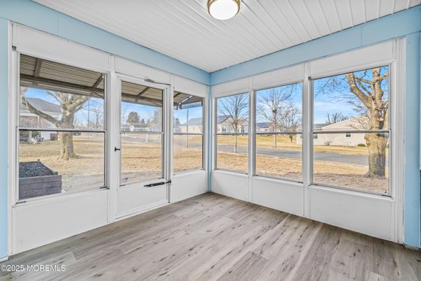 Interior, Sun Room, Wood Texture Flooring