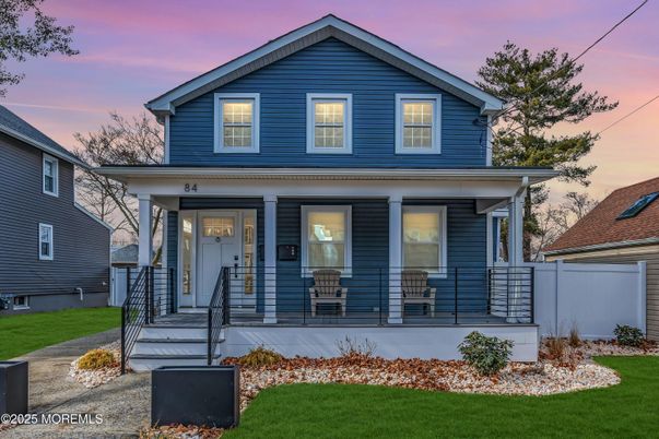 Exterior, Facade, American Craftsman
