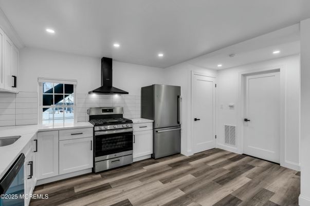 Interior, Kitchen, Recessed Lighting, Stainless Steel Appliances, Wood Texture Flooring