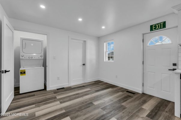 Interior, Recessed Lighting, Utility Closets, Washer, Wood Texture Flooring