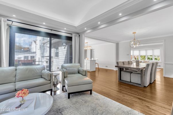 Chandelier, Dining room, Interior, Living room, Pendant Lights, Recessed Lighting, Wood Texture Flooring