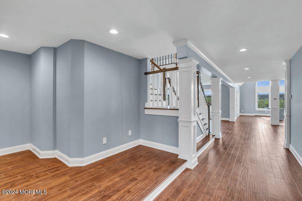 Interior, Recessed Lighting, Wood Texture Flooring