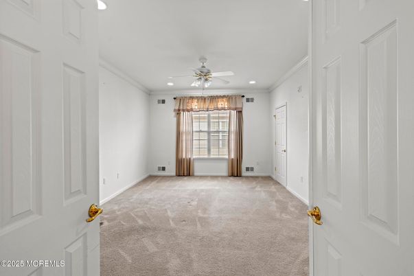 Empty room, Interior, Recessed Lighting