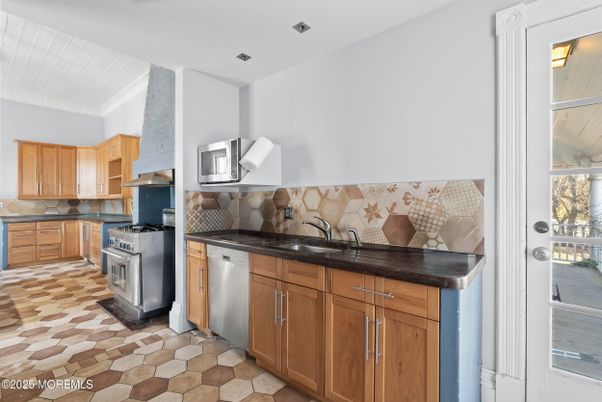 Interior, Kitchen, Stainless Steel Appliances