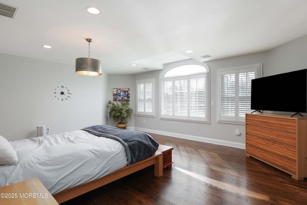 Bedroom, Interior, Pendant Lights, Recessed Lighting, Wood Texture Flooring