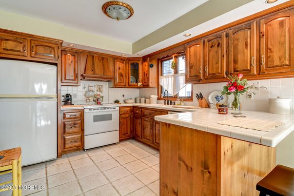 Interior, Kitchen, Tile Countertops