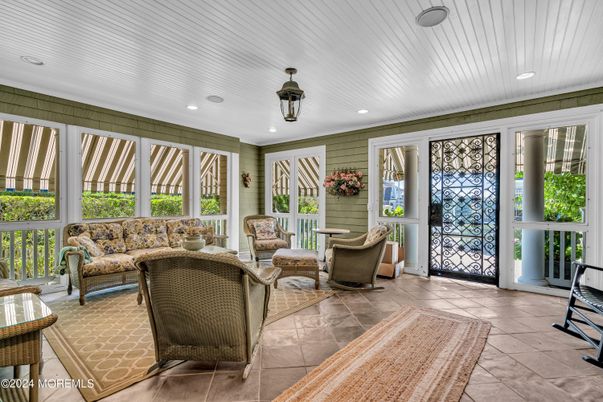 Interior, Living room, Recessed Lighting, Sun Room