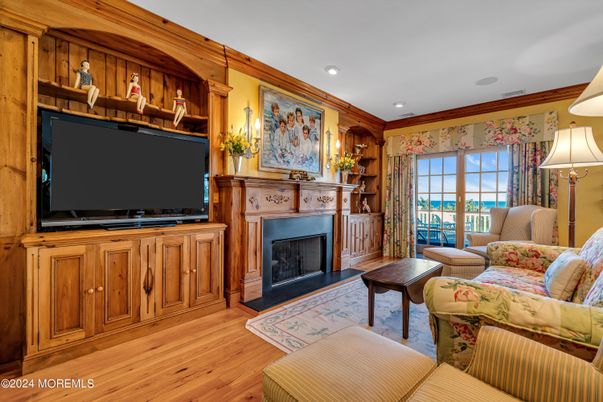 Fireplace, Interior, Living room, Recessed Lighting, Wood Texture Flooring, Wooden Walls