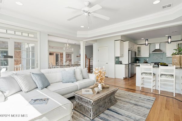 Dining room, Interior, Kitchen, Living room, Pendant Lights, Recessed Lighting, Stainless Steel Appliances, Wood Texture Flooring