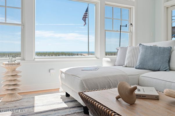 Bedroom, Interior, Water, Wood Texture Flooring
