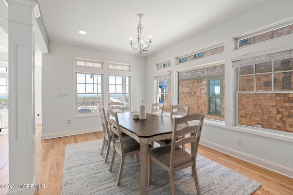 Chandelier, Dining room, Interior, Recessed Lighting, Wood Texture Flooring