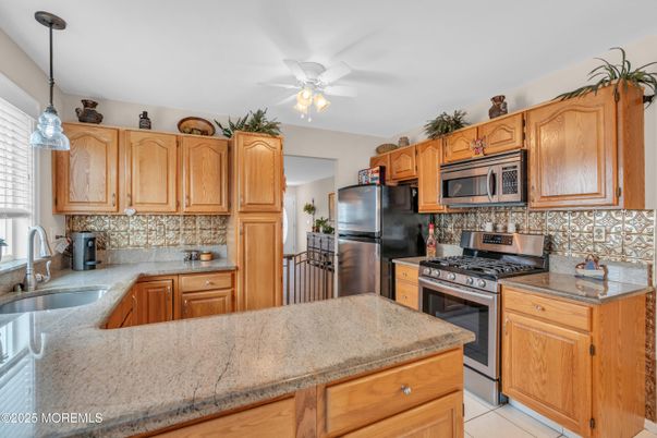 Interior, Kitchen, Pendant Lights, Stainless Steel Appliances