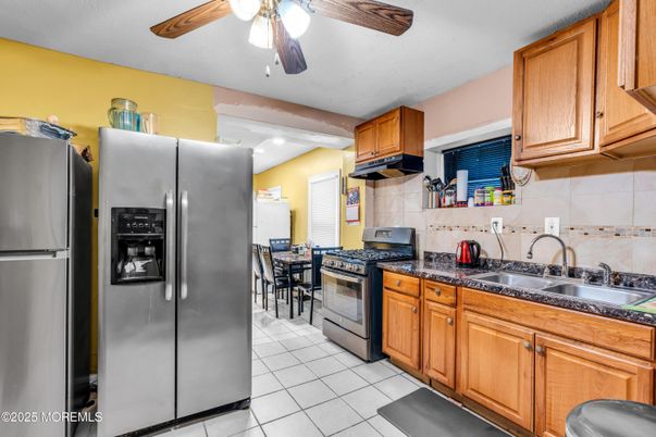 Dining room, Interior, Kitchen, Recessed Lighting
