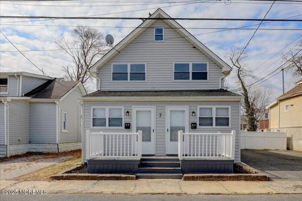 Exterior, Facade, American Craftsman