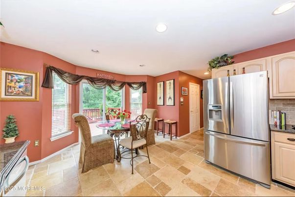 Dining room, Interior, Kitchen, Recessed Lighting, Stainless Steel Appliances