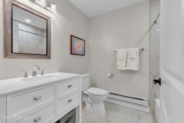 Bathroom, Interior, Recessed Lighting