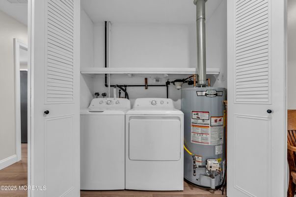 Interior, Utility Closets, Washer, Wood Texture Flooring