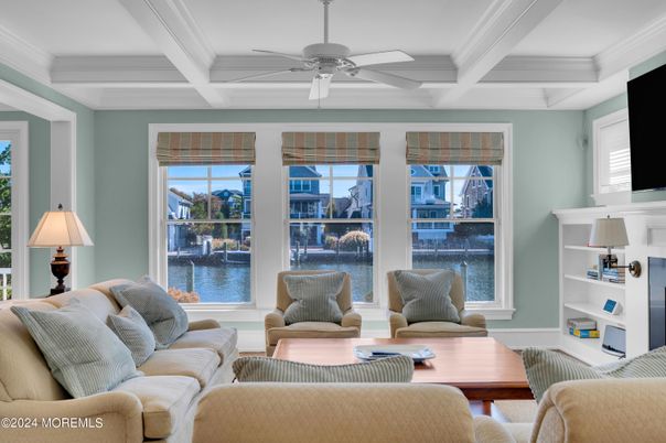 Interior, Living room, Water
