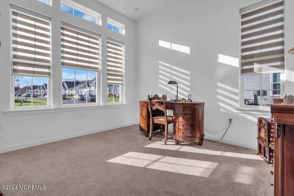 Home Office, Interior