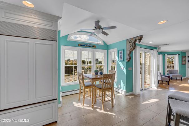 Dining room, Interior, Recessed Lighting