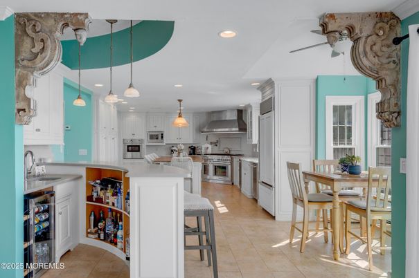 Dining room, Interior, Kitchen, Pendant Lights, Recessed Lighting, Stainless Steel Appliances