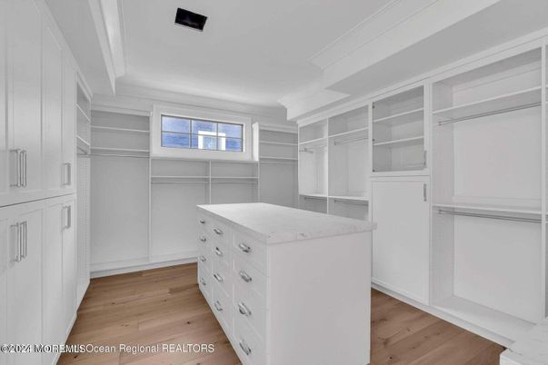 Interior, Walk-in Closets, Wood Texture Flooring