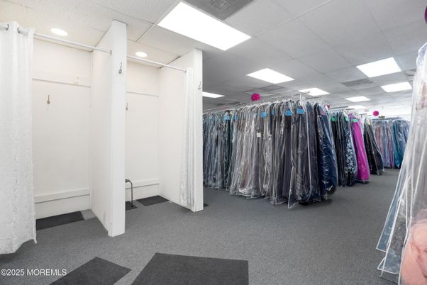 Interior, Recessed Lighting, Walk-in Closets