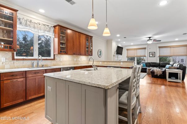 Interior, Kitchen, Living room, Pendant Lights, Recessed Lighting, Wood Texture Flooring