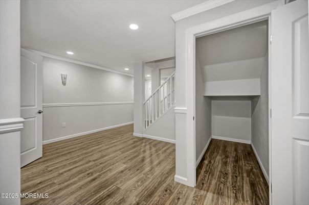 Interior, Recessed Lighting, Wood Texture Flooring