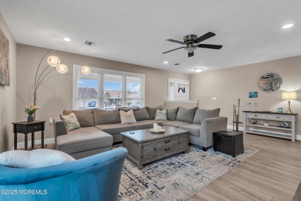 Interior, Living room, Recessed Lighting, Wood Texture Flooring