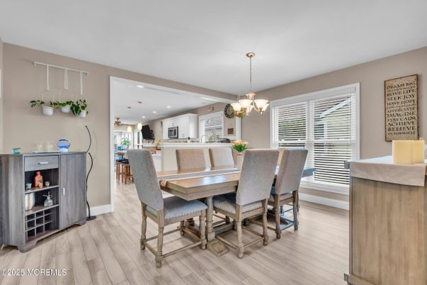 Chandelier, Dining room, Interior, Kitchen, Pendant Lights, Recessed Lighting, Wood Texture Flooring