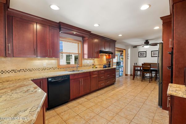 Dining room, Interior, Kitchen, Recessed Lighting