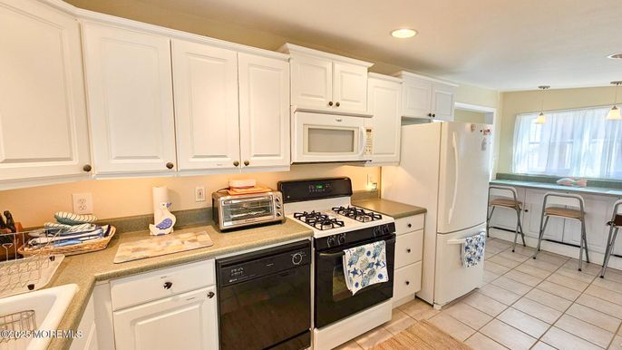 Interior, Kitchen, Pendant Lights, Recessed Lighting