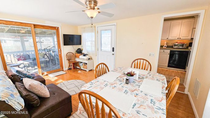 Dining room, Interior, Wood Texture Flooring