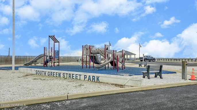 Backyard, Exterior, Playground