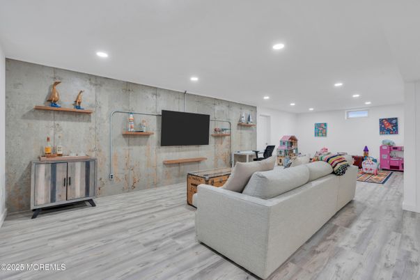 Interior, Living room, Recessed Lighting, Wood Texture Flooring