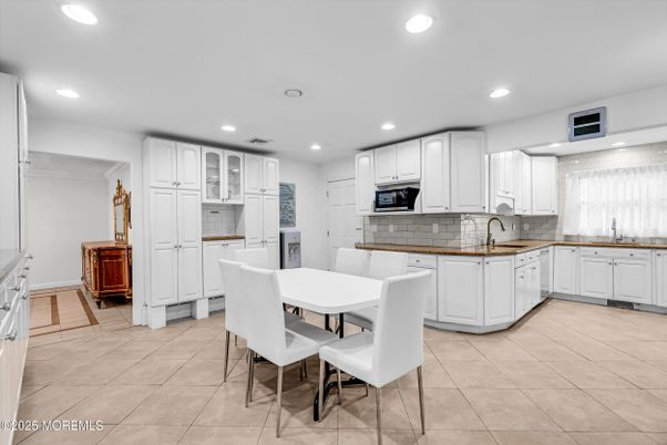 Dining room, Interior, Kitchen, Recessed Lighting