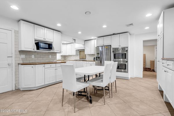 Dining room, Interior, Kitchen, Recessed Lighting, Stainless Steel Appliances