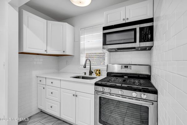 Interior, Kitchen, Marble, Stainless Steel Appliances