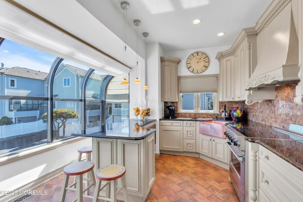 Interior, Kitchen, Pendant Lights, Recessed Lighting
